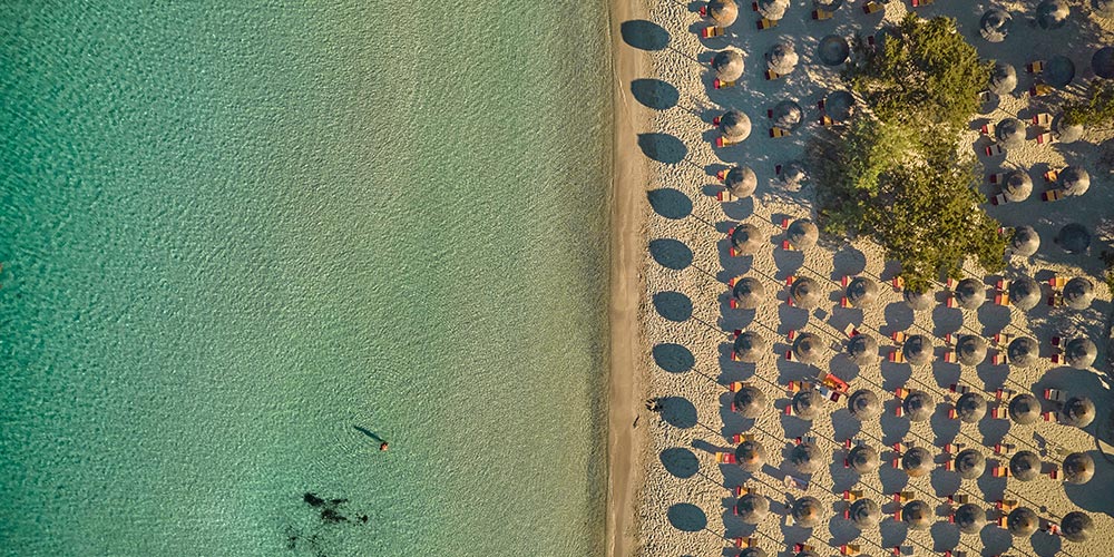 spiaggia dall'alto il Gabbiano Stintino